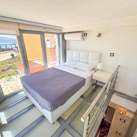 Qumi Apartments Тиват Екстериор снимка